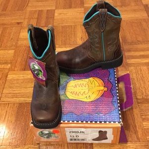 Girls Justin boots.